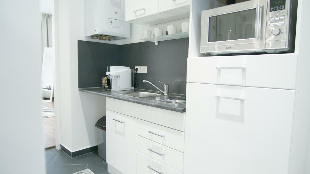 Lotus Apartment Wenen Buitenkant foto