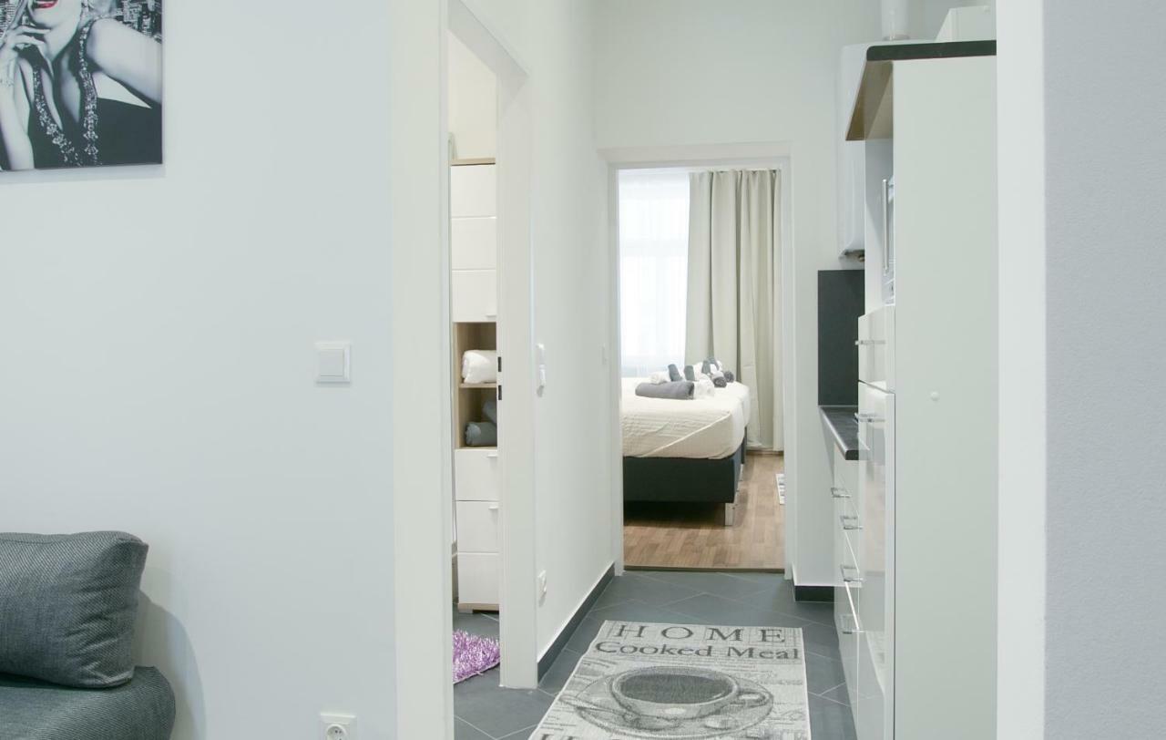 Lotus Apartment Wenen Buitenkant foto